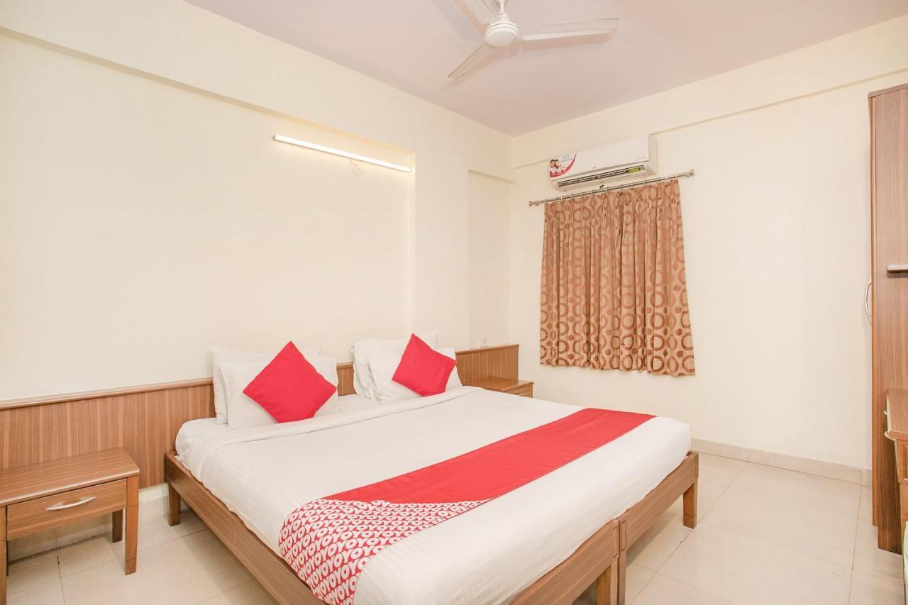 Mg Road One Hotel Bangalore Esterno foto
